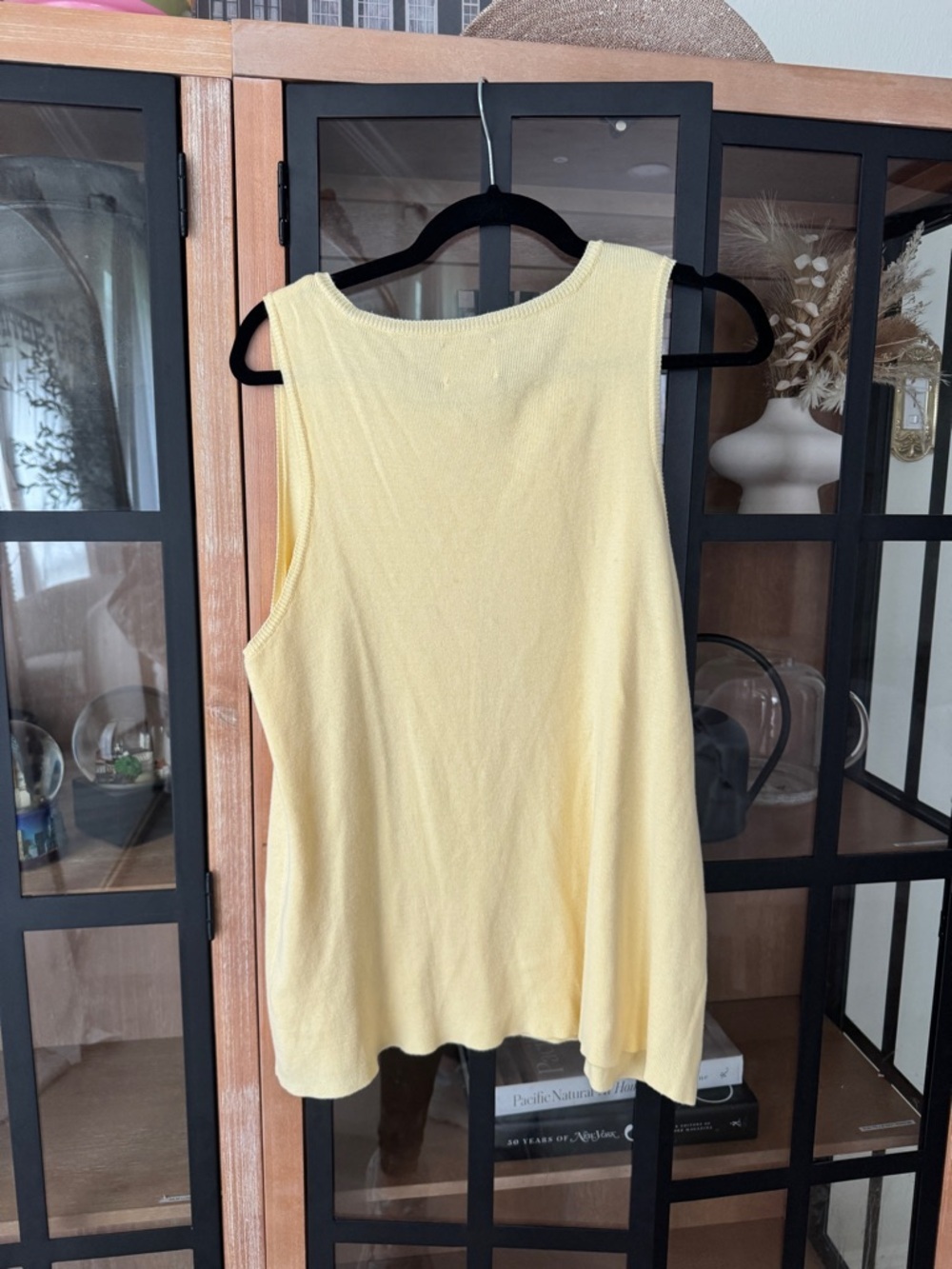 ASOS Design knit vest top butter pastel yellow sleeveless tank crewneck buttons - Picture 5 of 11